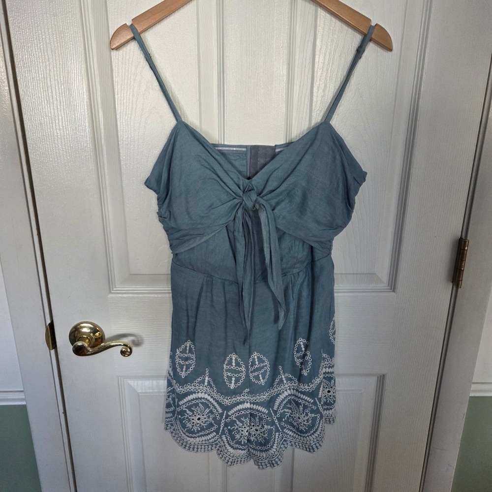 Lovers+Friends Blue‎ Eyelet Lace Embroidered Tie Front Romper Cutout Back Size M
